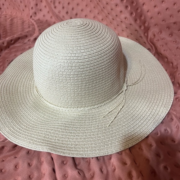WOMEN’S BEAUTIFUL FLOPPY SUN HAT FROM XIIX. NEW - Picture 4 of 6